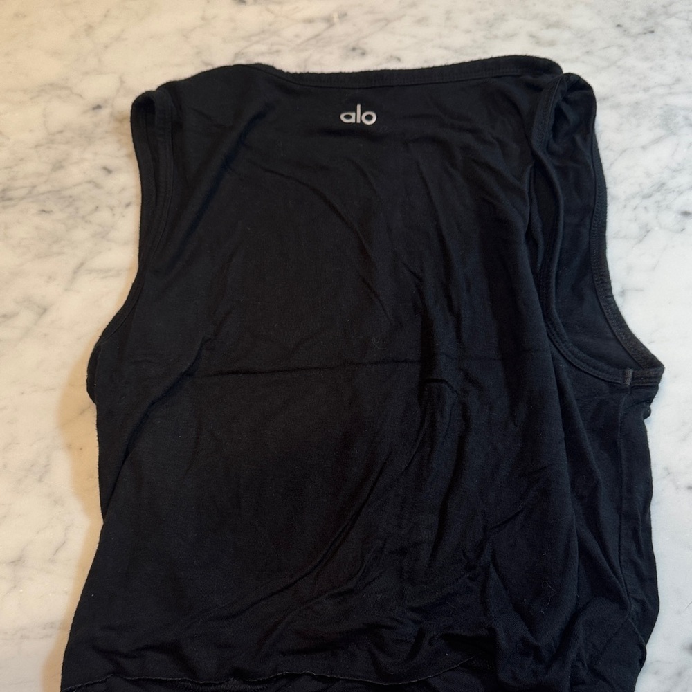 ALO Yoga Midnight Black Crop Top